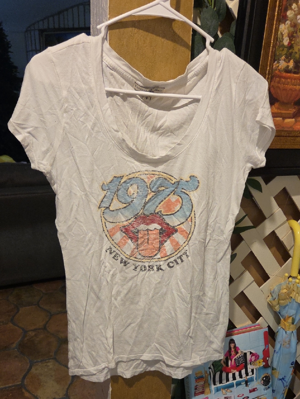 Express White Scoop Neck Tee with Vintage 1975 Graphic